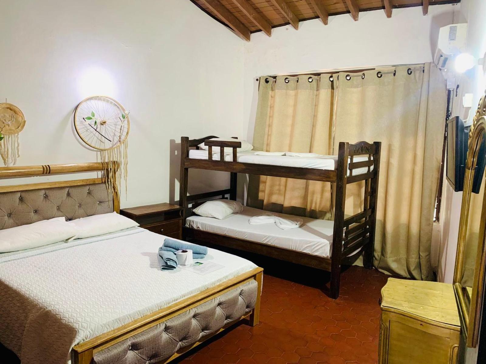 The Chill In Mansion Hostel Santa Marta Bilik gambar
